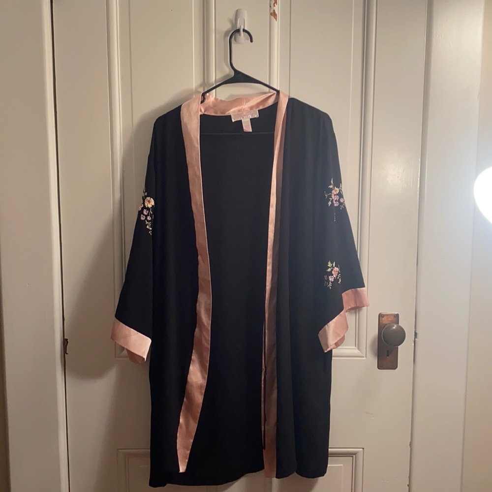 Soft polyester luxurious robe
